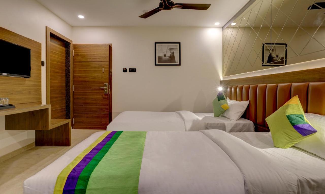 Treebo Castle Rock Inn Bombay Extérieur photo
